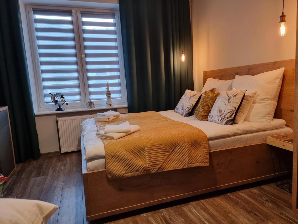 Апартаменты Apartament Luxloft Пеховице Экстерьер фото