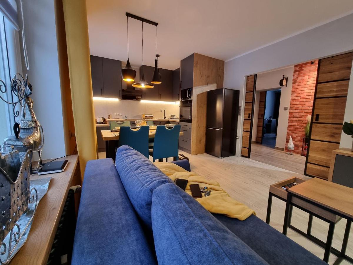 Апартаменты Apartament Luxloft Пеховице Экстерьер фото