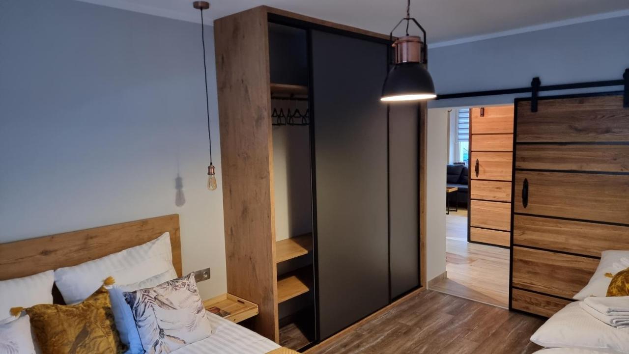 Апартаменты Apartament Luxloft Пеховице Экстерьер фото