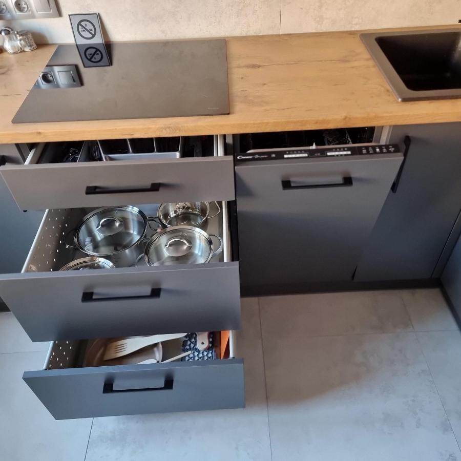 Апартаменты Apartament Luxloft Пеховице Экстерьер фото