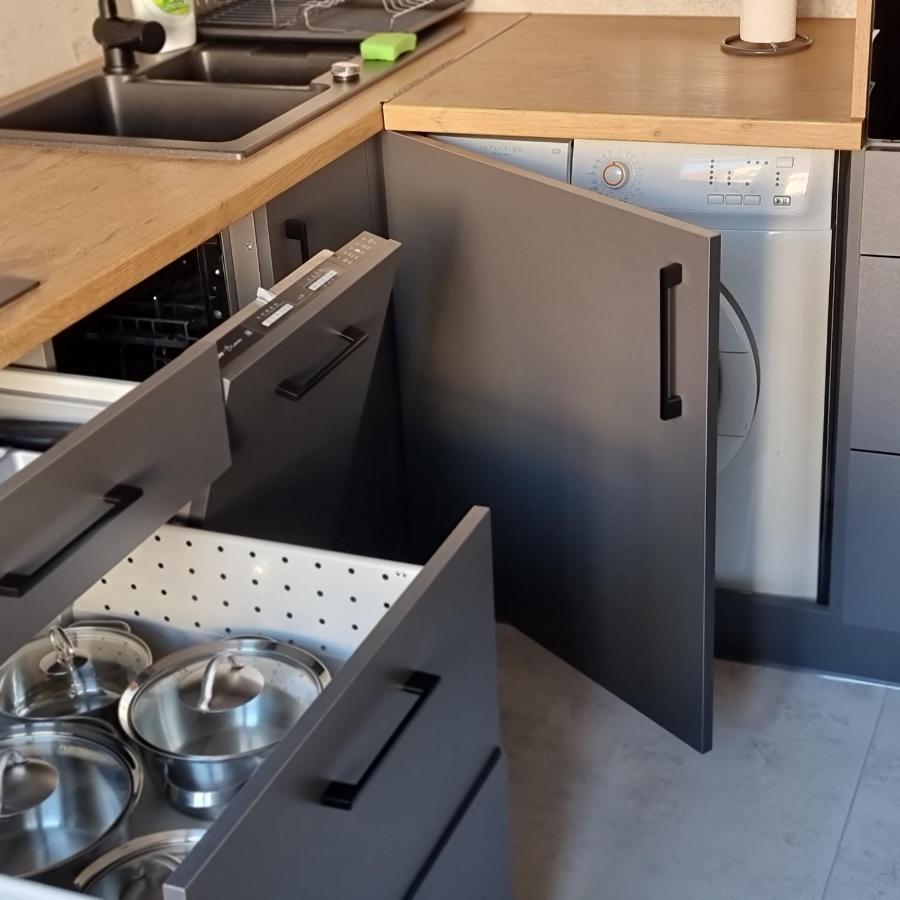 Апартаменты Apartament Luxloft Пеховице Экстерьер фото